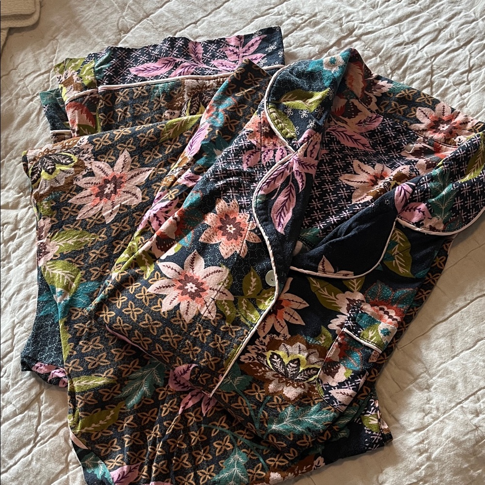 Johnny Was Floral Patterned Pajama Set